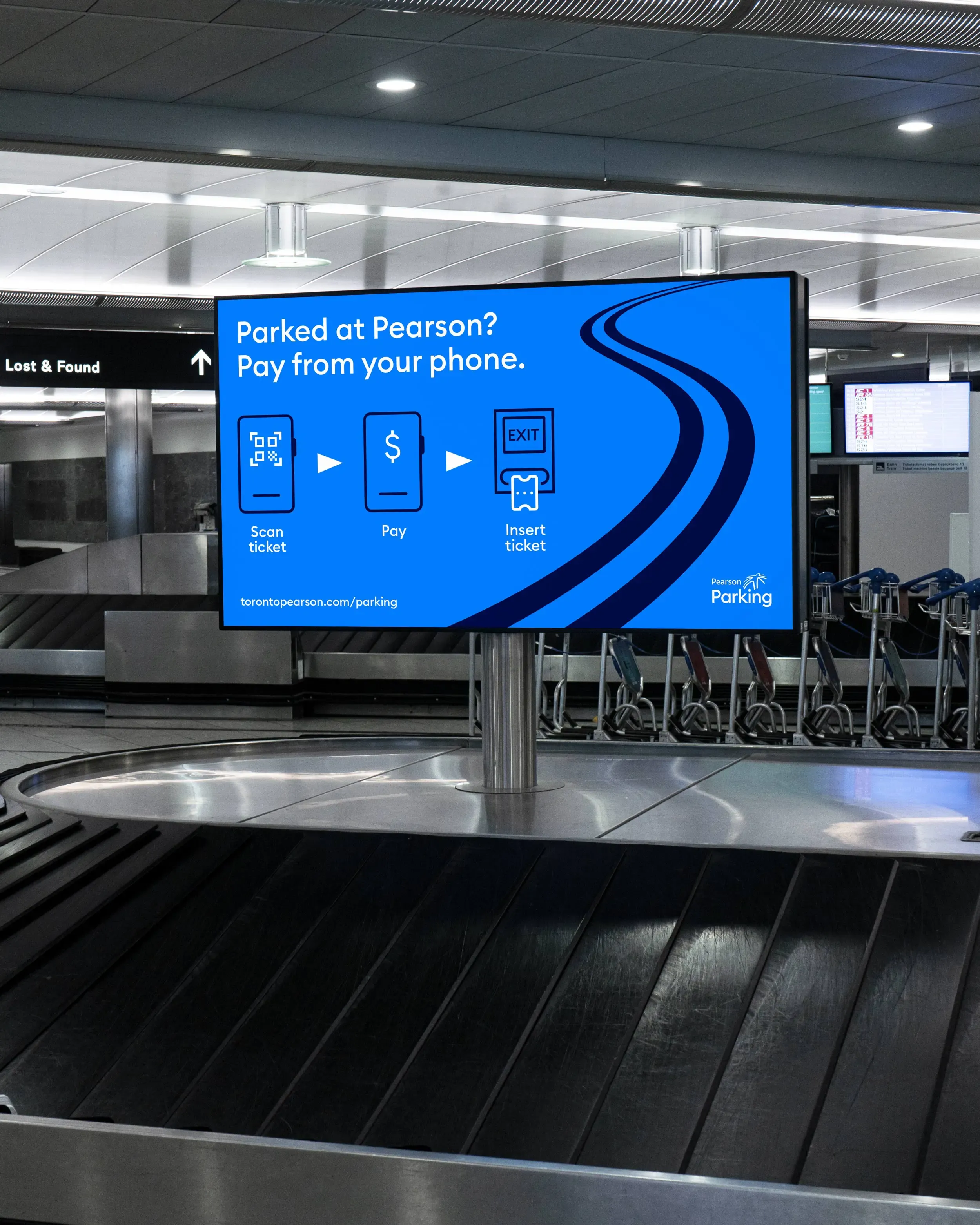 Toronto Pearson Airport parking baggage sign 